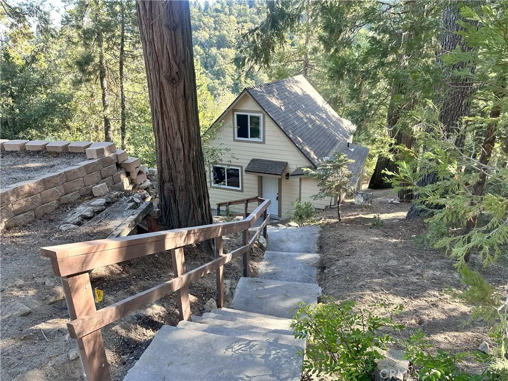 25619 Lo, Twin Peaks, CA 92391 - Photo 2 of 32, Twin Peaks, CA