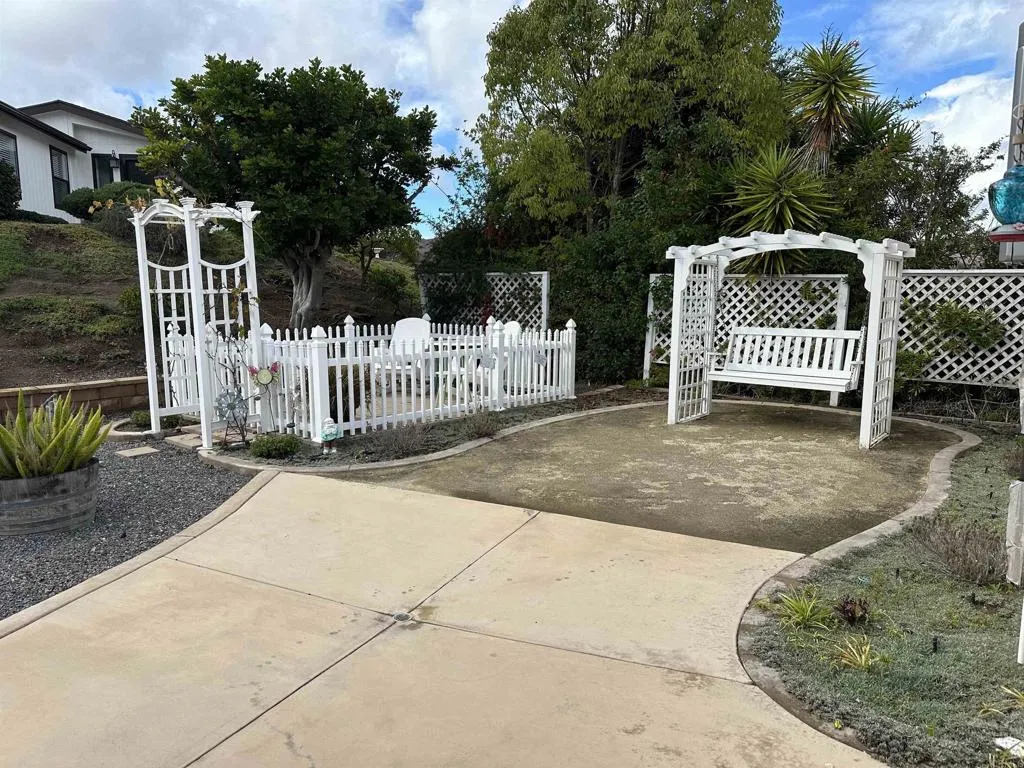 https://cdn.realtyfeed.com/cdn/127/306589561/383f680e7424e2ee3209a4035804cb79.webp