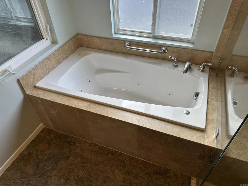 https://cdn.realtyfeed.com/cdn/127/306589561/3f58173659e064f1050604cbf141da64.webp