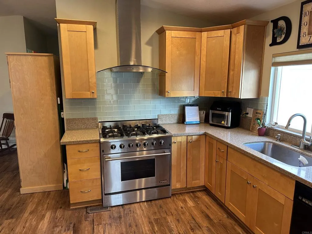 https://cdn.realtyfeed.com/cdn/127/306589561/b485485d8ae08c624f2192f2ac27f516.webp