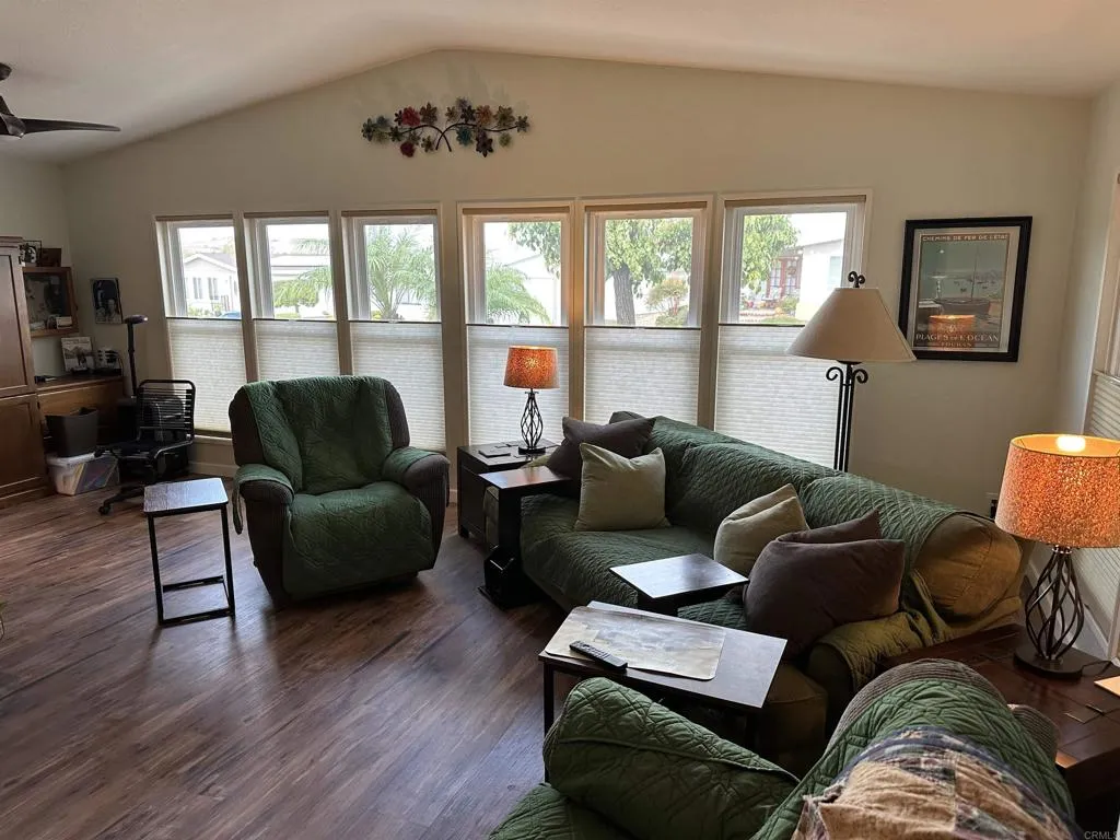 https://cdn.realtyfeed.com/cdn/127/306589561/e2d684193819377720aeedb99ed1ce45.webp
