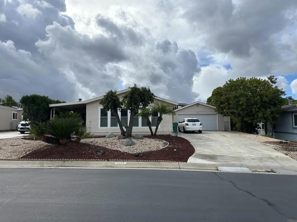 https://cdn.realtyfeed.com/cdn/127/306589561/e499561ee914e089b060e557aa727f26.webp
