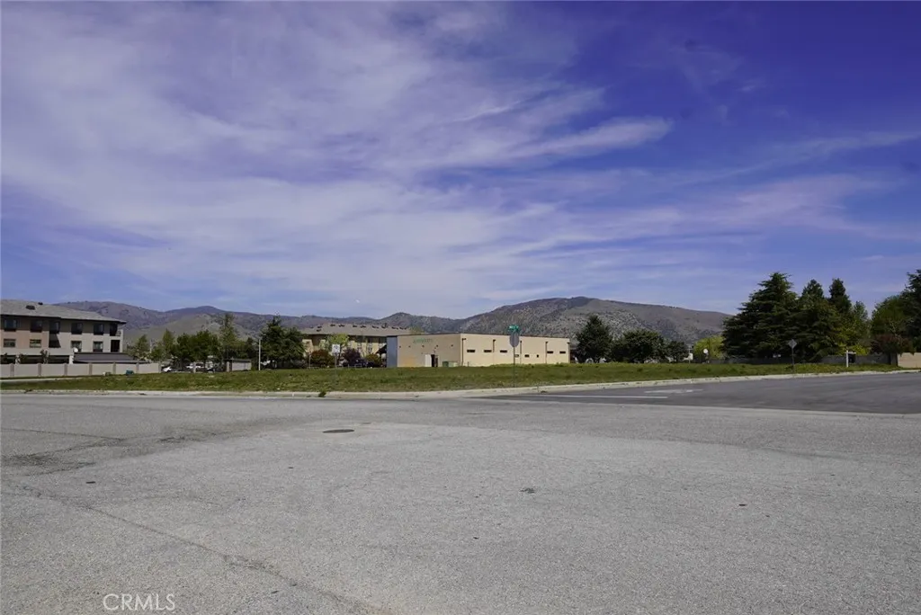 4 West E St, Tehachapi, CA 93561 - Photo 2 of 5, Tehachapi, CA