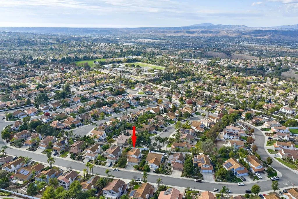 https://cdn.realtyfeed.com/cdn/127/306589599/8f97985ad85b1afab75b48959a723709.webp