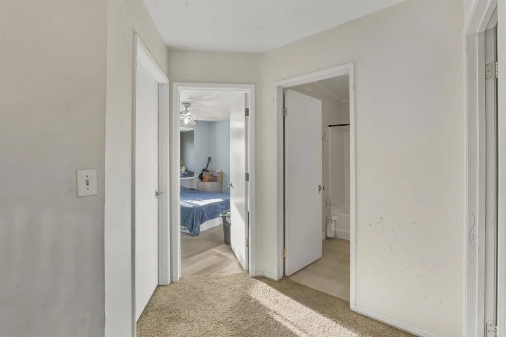 https://cdn.realtyfeed.com/cdn/127/306589615/ec27127612303735200405bc753014cc.webp