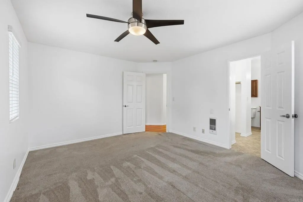 https://cdn.realtyfeed.com/cdn/127/306589704/0a26cb4be28d48d662d9ad04cad6d9e7.webp