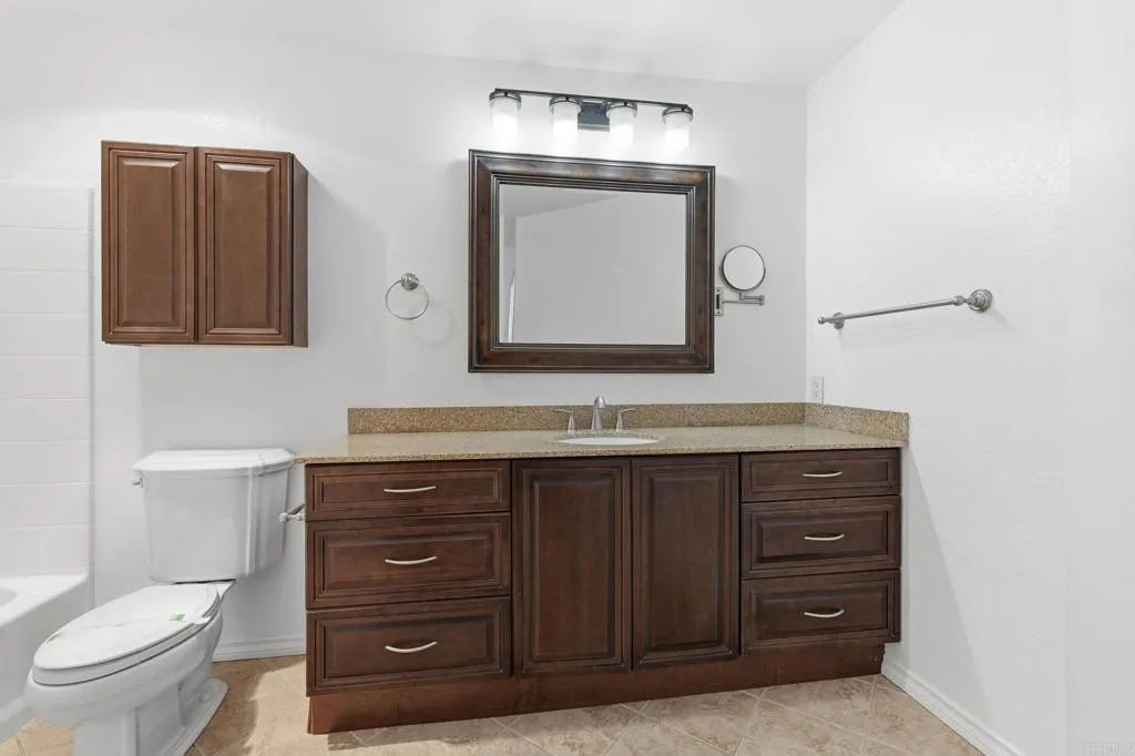 https://cdn.realtyfeed.com/cdn/127/306589704/859a477d094361218a55704bafd27bdb.webp
