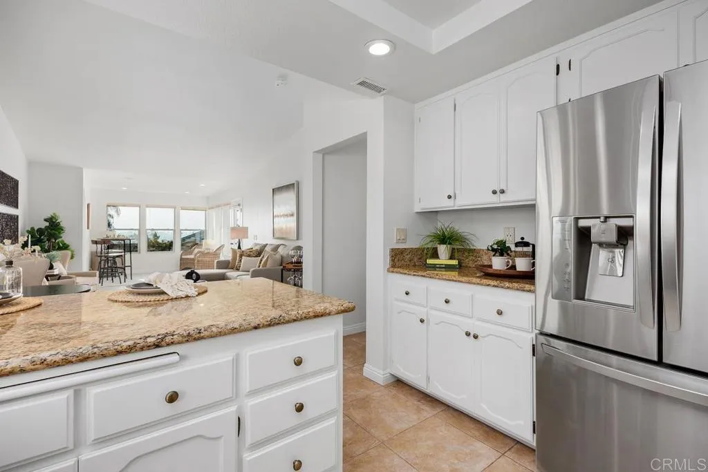 https://cdn.realtyfeed.com/cdn/127/306589735/3bcb0b78bcc108f986721633e87ff88c.webp