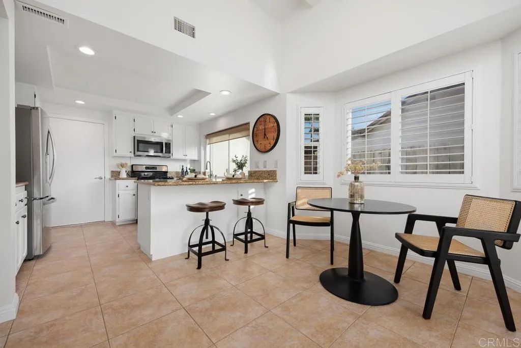 https://cdn.realtyfeed.com/cdn/127/306589735/a38dcbb2dc6a359622d8770b2d285286.webp