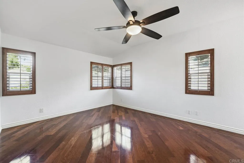 https://cdn.realtyfeed.com/cdn/127/306589795/1a48824ad2da0442cec54a2009af9897.webp
