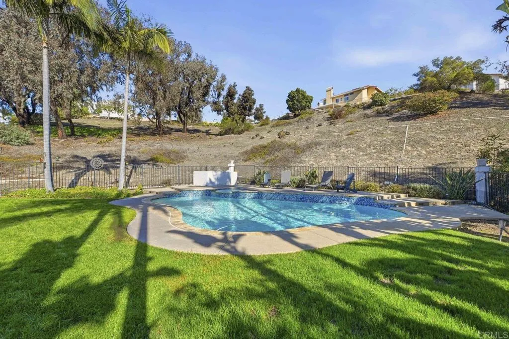 https://cdn.realtyfeed.com/cdn/127/306589795/64af19d4598ffa51d1be36536f9744c4.webp