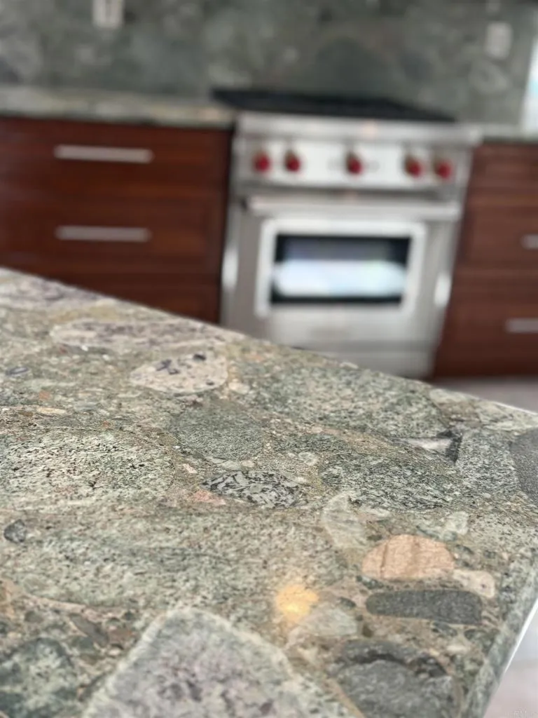 https://cdn.realtyfeed.com/cdn/127/306589795/81f1780826293ea28c3a9915dbe8f639.webp