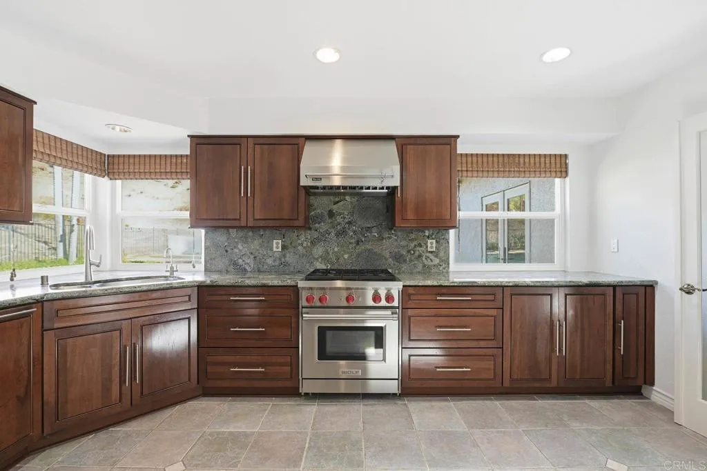 https://cdn.realtyfeed.com/cdn/127/306589795/bfd4506ef417bb1142a637420792330d.webp