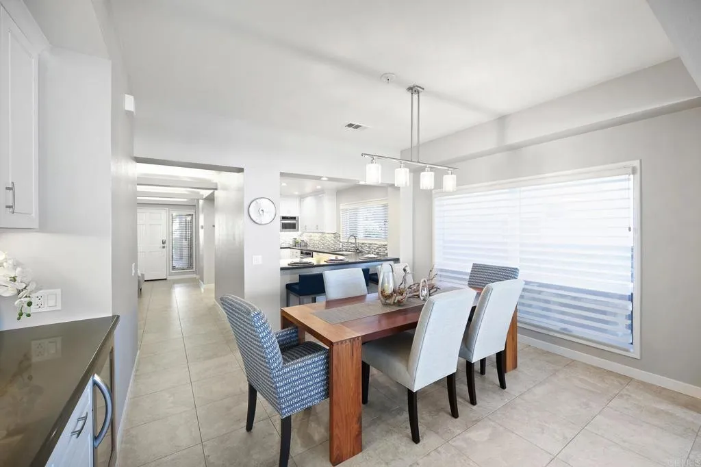 https://cdn.realtyfeed.com/cdn/127/306589796/4ccec23b4087d793a919d7264cb33868.webp