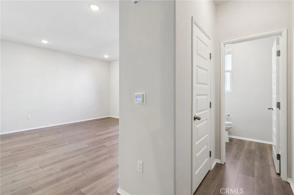 https://cdn.realtyfeed.com/cdn/127/306589797/59b067bf08d9426bf3f2687e0ec8db92.webp
