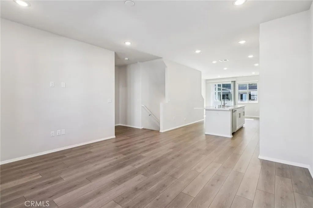 Photo #7: OC25254176 Listing: Photo #7