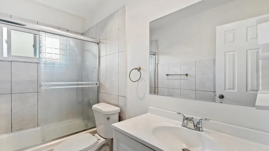 Photo #11: PTP2508626 Listing: Photo #11