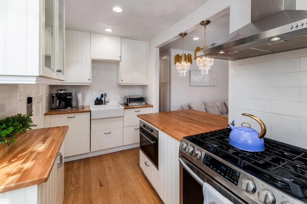 https://cdn.realtyfeed.com/cdn/127/306589888/5a390049b30a519456406e3999a57eac.webp