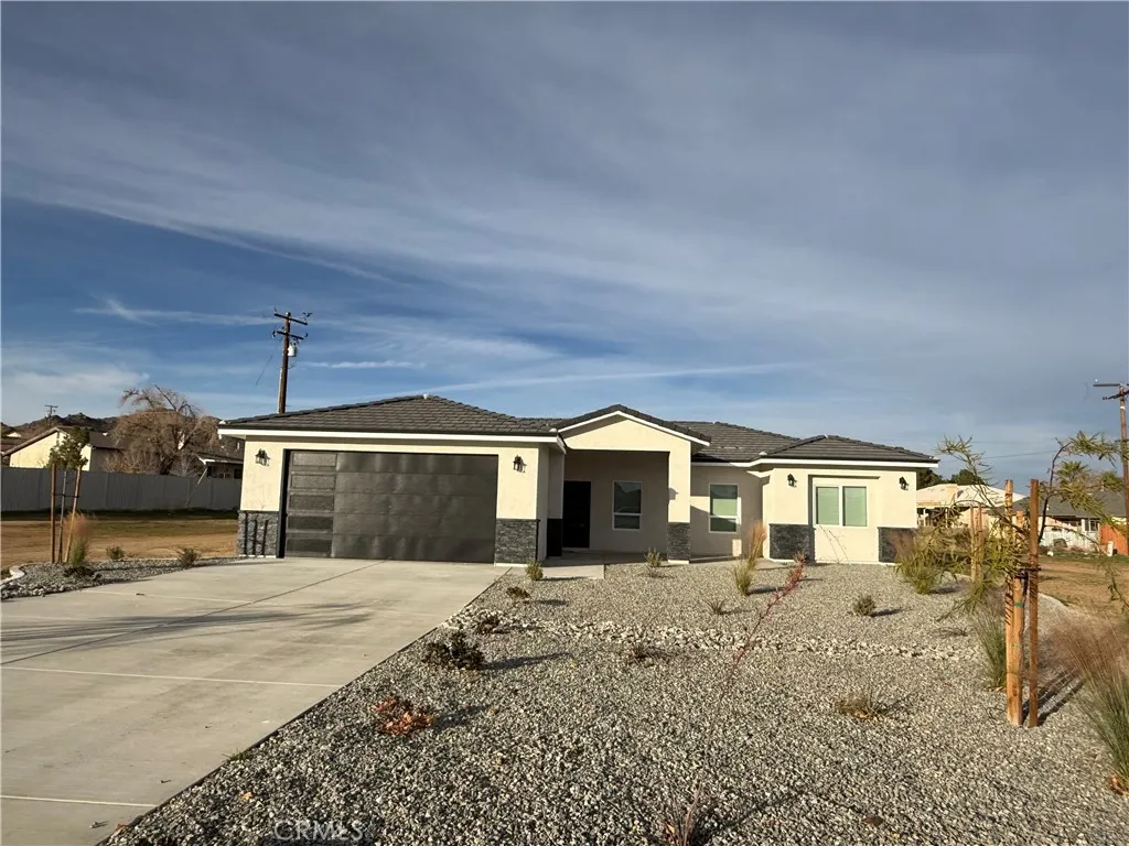 Apple Valley, CA 92307