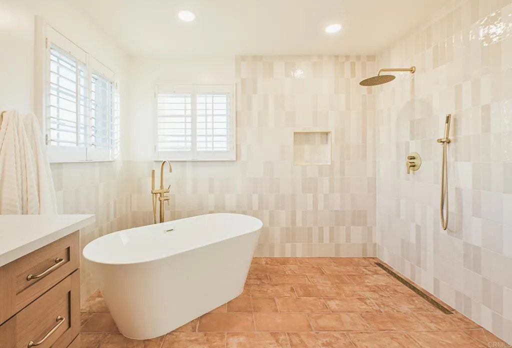 https://cdn.realtyfeed.com/cdn/127/306589975/9b84917f1c84da677c3ac012f71965b2.webp