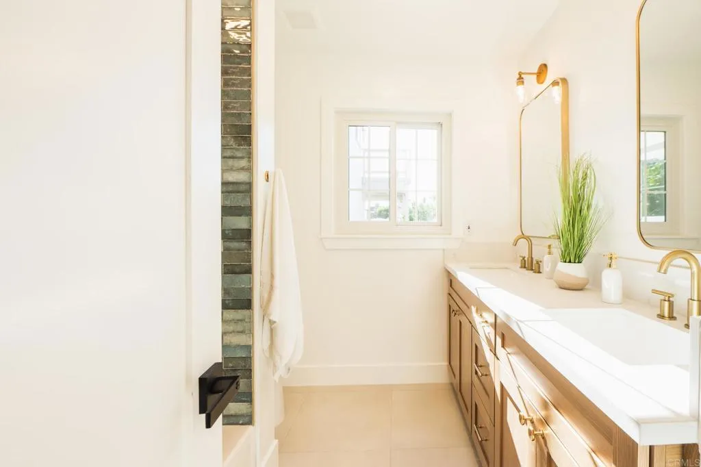 https://cdn.realtyfeed.com/cdn/127/306589975/add8299795517cb08b97c4ba692e2341.webp
