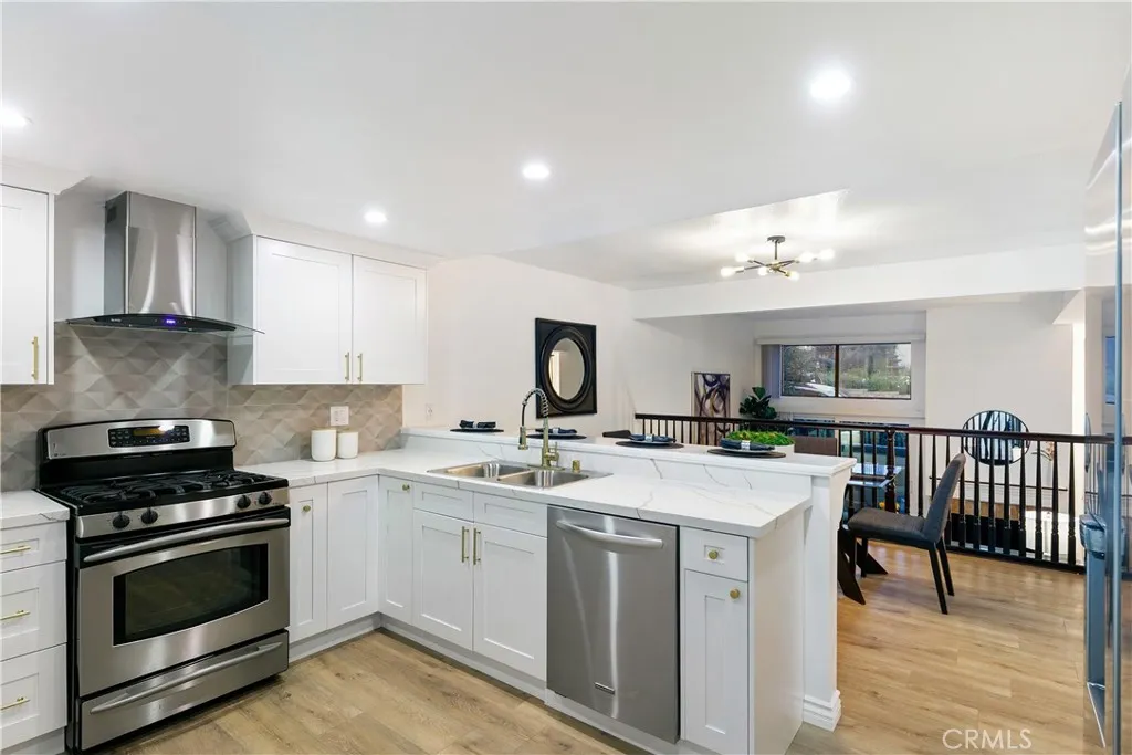 Agoura Hills, CA 91301