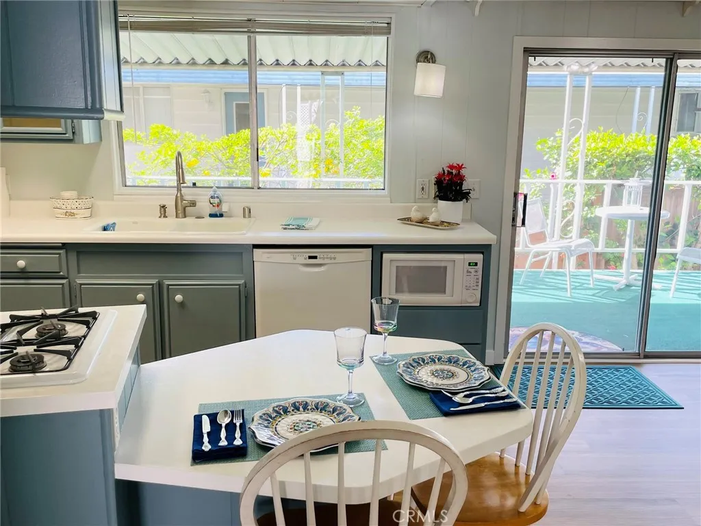 101 Malaga, Tustin, CA 92780 - Photo 3 of 28, Tustin, CA