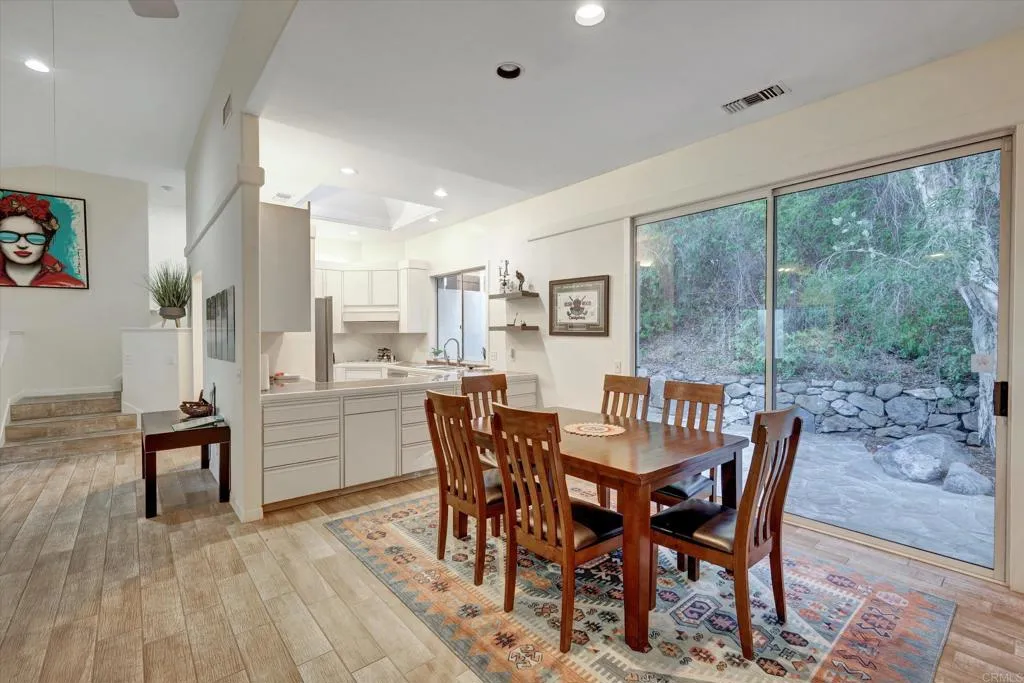 https://cdn.realtyfeed.com/cdn/127/306590117/99f57983254375e35ba155a40ee9f7ed.webp