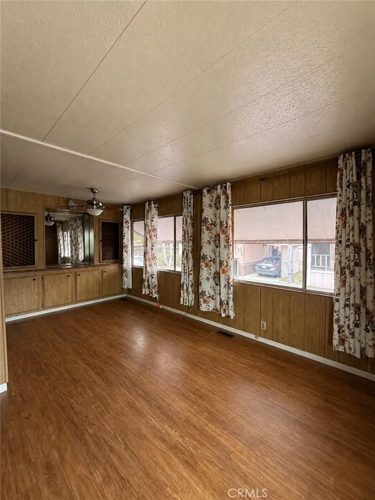 12147 Lakeland Rd Unit 32, Santa Fe Springs, CA 90670 - Photo 4 of 12, Santa Fe Springs, CA