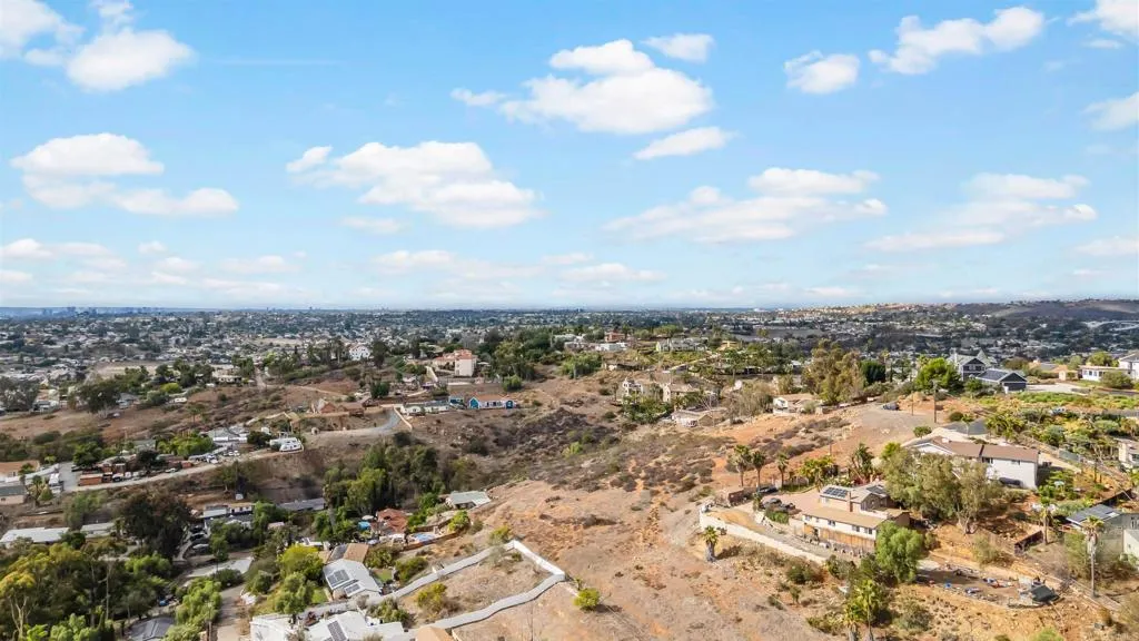 https://cdn.realtyfeed.com/cdn/127/306590281/553f87c3f8fec578733925aeed3bd74d.webp