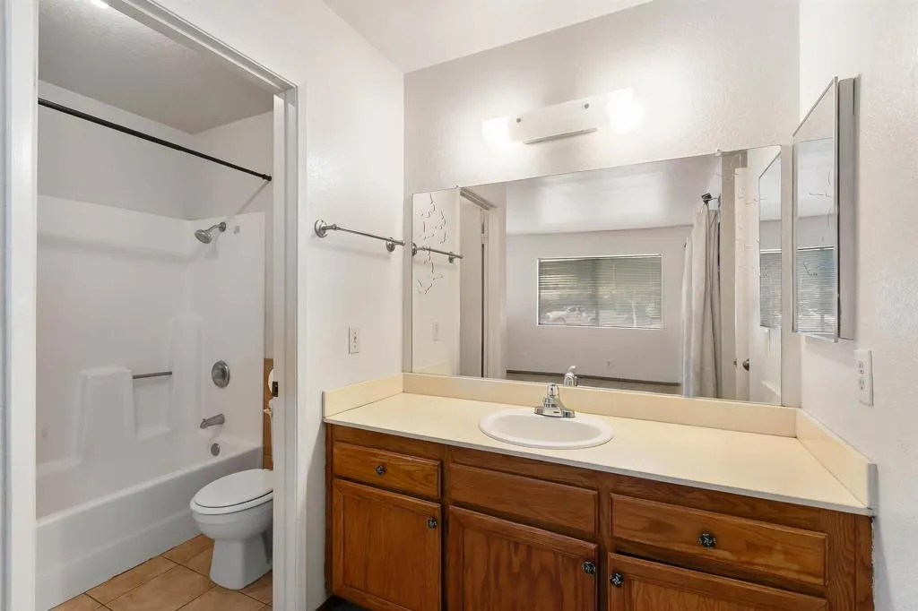 https://cdn.realtyfeed.com/cdn/127/306590281/a6946b15cba2b46228f198102087e3f6.webp