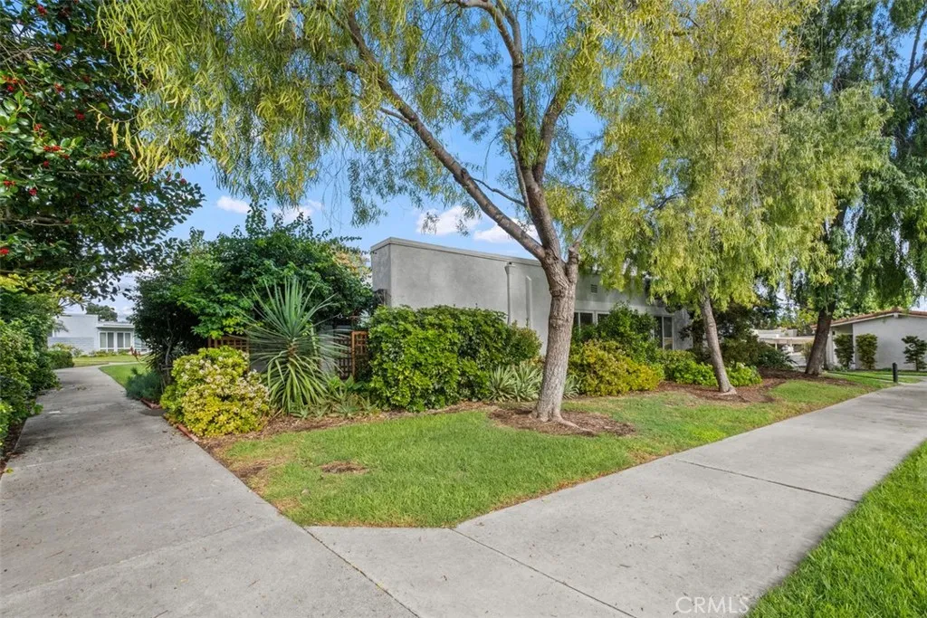 Laguna Woods, CA 92637