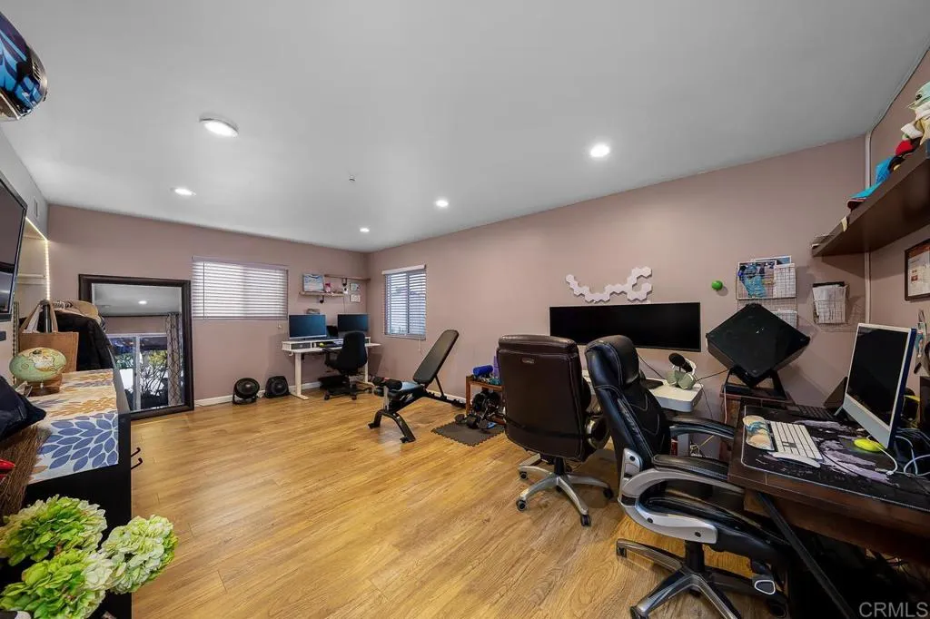 https://cdn.realtyfeed.com/cdn/127/306590460/002a7cff4bf1c06bfd5c86e1062ad297.webp