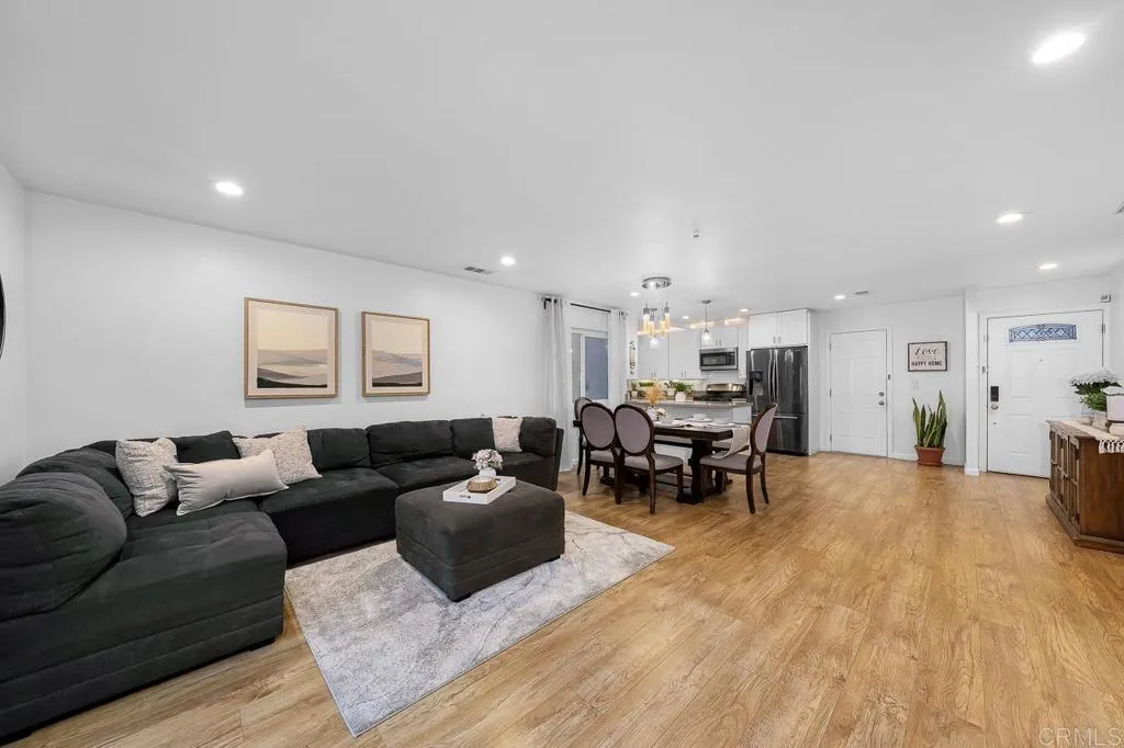 https://cdn.realtyfeed.com/cdn/127/306590460/77b00080451cd3818d21ed58e785c10e.webp