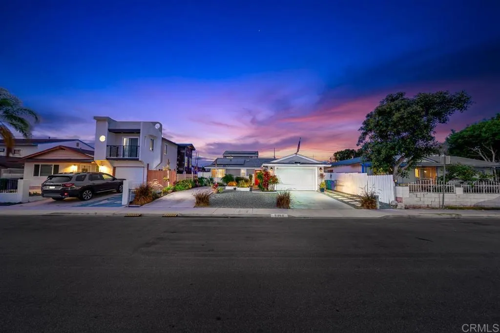 https://cdn.realtyfeed.com/cdn/127/306590460/987942909f990b199e75c083a47514ac.webp