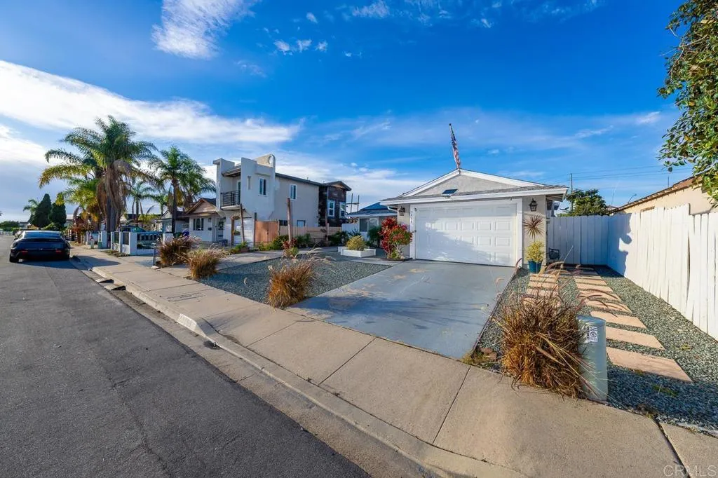 https://cdn.realtyfeed.com/cdn/127/306590460/cca9aa6ac51711a95be64ad036391274.webp
