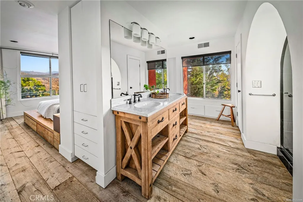 https://cdn.realtyfeed.com/cdn/127/306590505/c9e8969e4b34874f90a62fc0991ab460.webp