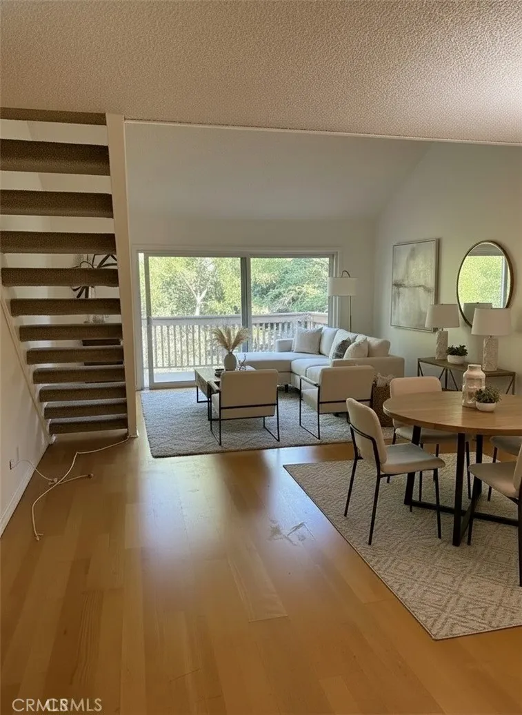 Canoga Park, CA 91303