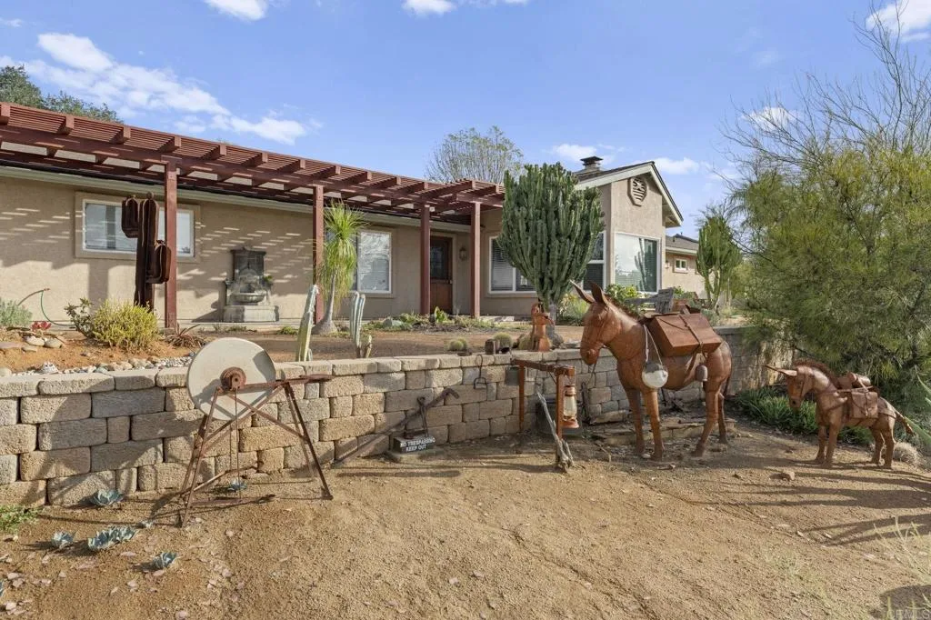 https://cdn.realtyfeed.com/cdn/127/306590634/38095555f5bac327ed99f5c1e909be69.webp