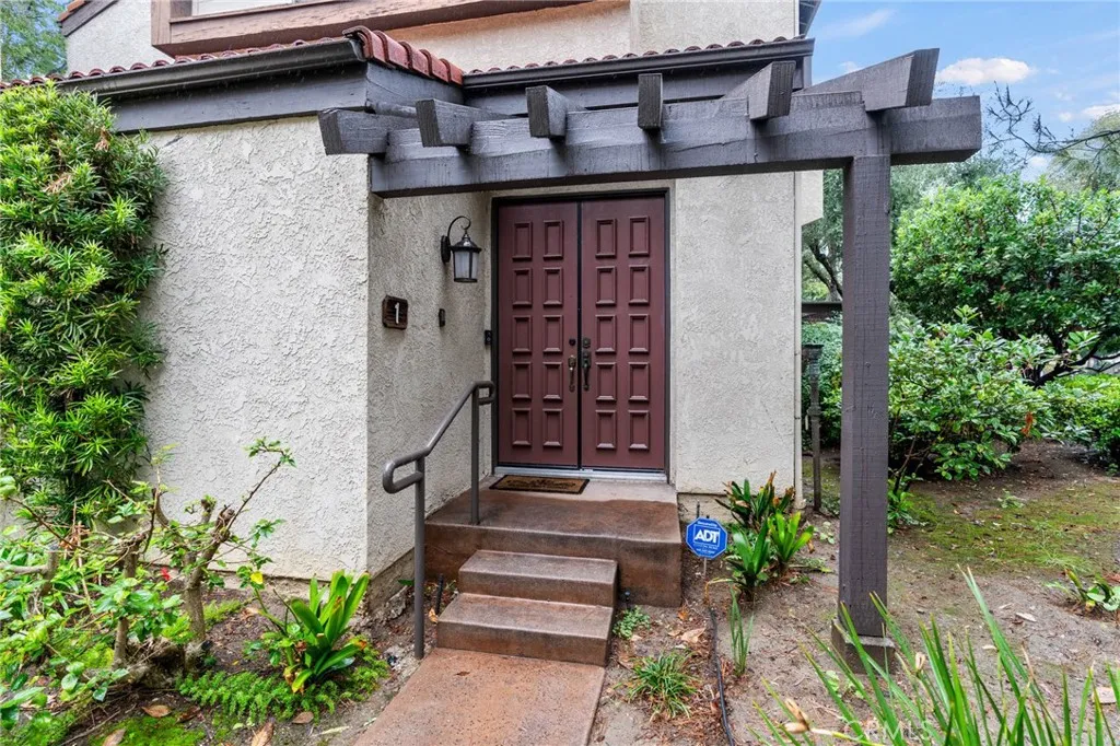 Woodland Hills, CA 91367