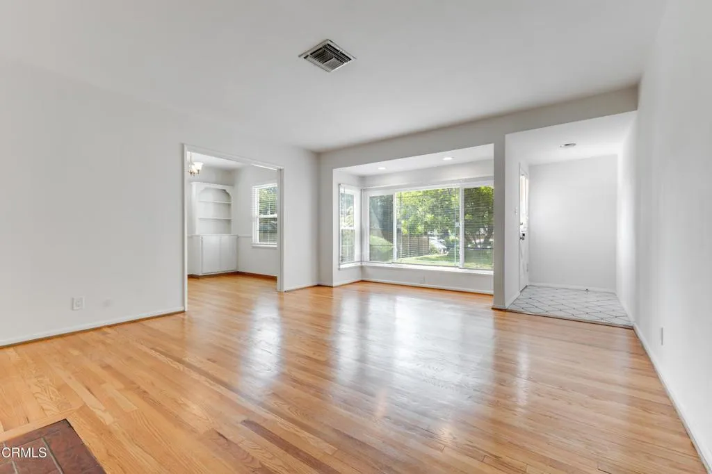 Valley Village, CA 91607