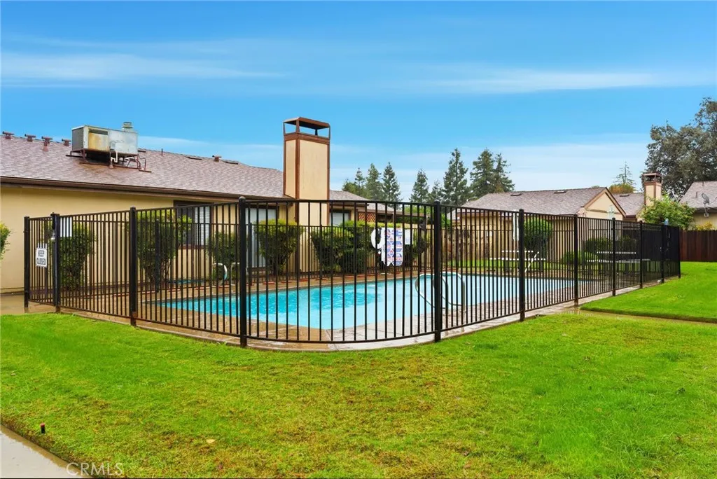 3737 W Hillsdale Avenue, Visalia, CA 93291 - Photo 5 of 30, Visalia, CA