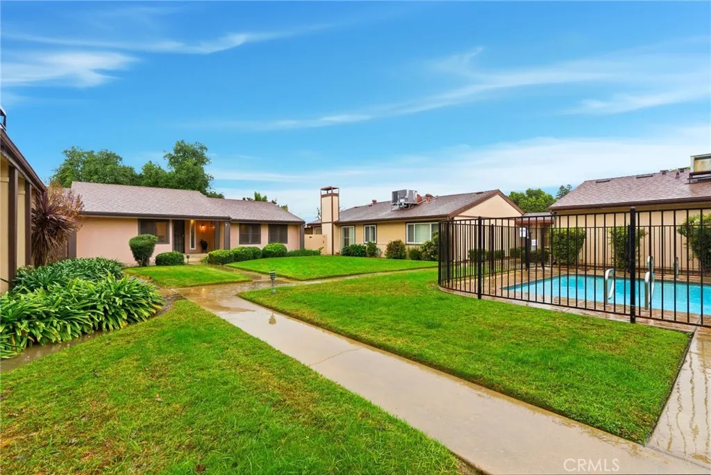 3737 W Hillsdale Avenue, Visalia, CA 93291 - Photo 3 of 30, Visalia, CA