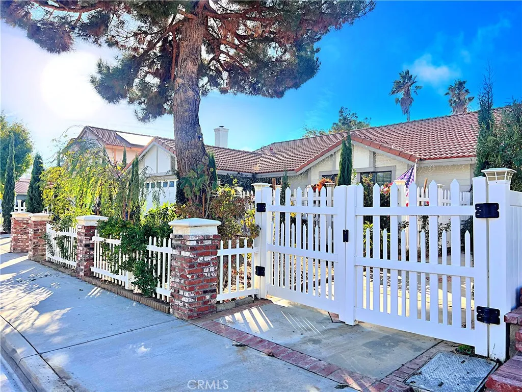 4544 Sungate Drive North