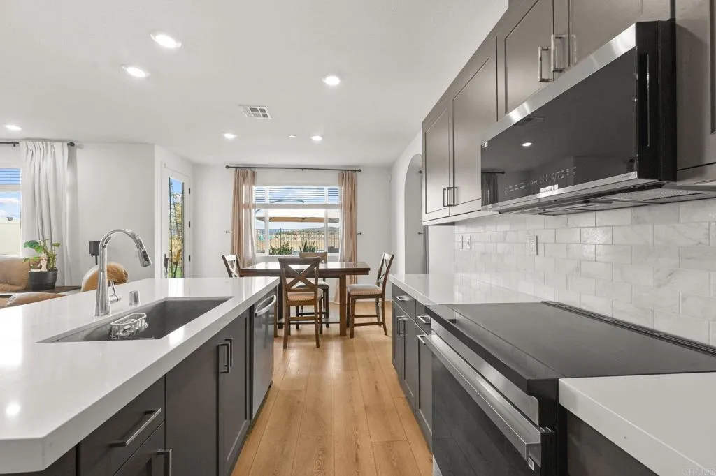 https://cdn.realtyfeed.com/cdn/127/306590835/b9051b770accf3234fb5c41fe4cea518.webp