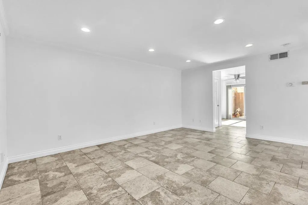 https://cdn.realtyfeed.com/cdn/127/306590920/9d333a764465ce43bce61ac1fa8c7b6b.webp
