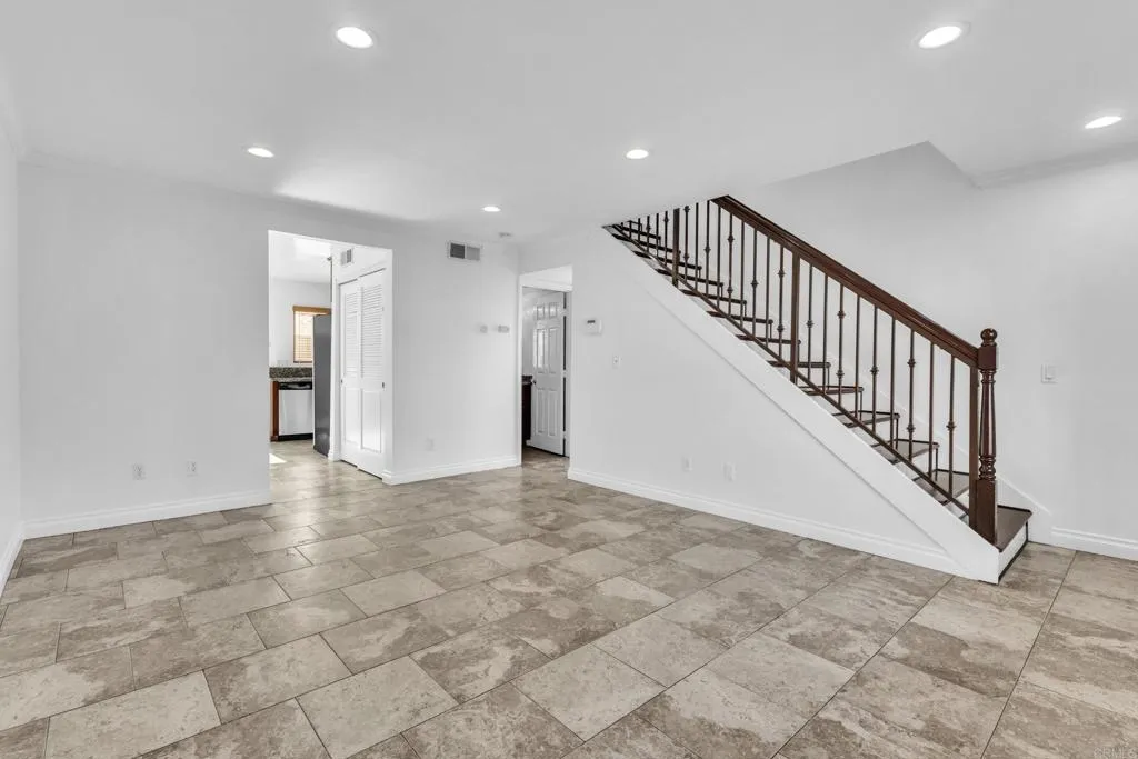https://cdn.realtyfeed.com/cdn/127/306590920/a68da6bcf0a6825e4ca152876f601349.webp