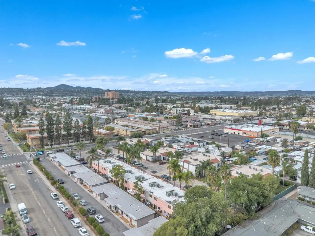 https://cdn.realtyfeed.com/cdn/127/306590920/c9e13c6d180e4a3f624d6d7098a0c7b8.webp