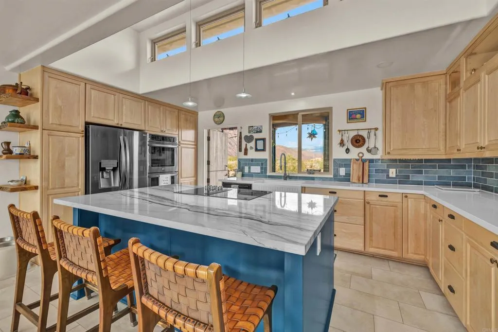https://cdn.realtyfeed.com/cdn/127/306591004/026b1c4b3032564bde383b6fda82d6f6.webp