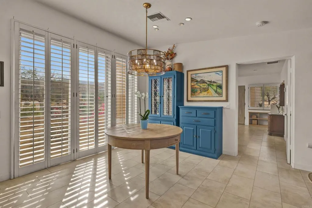 https://cdn.realtyfeed.com/cdn/127/306591004/9f6b2cb736c9c9b85b8c974261b02409.webp